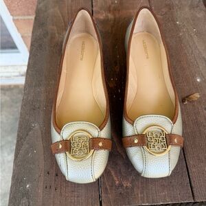 Liz Claiborne Brown and Gold Flats with Sophisticated Design